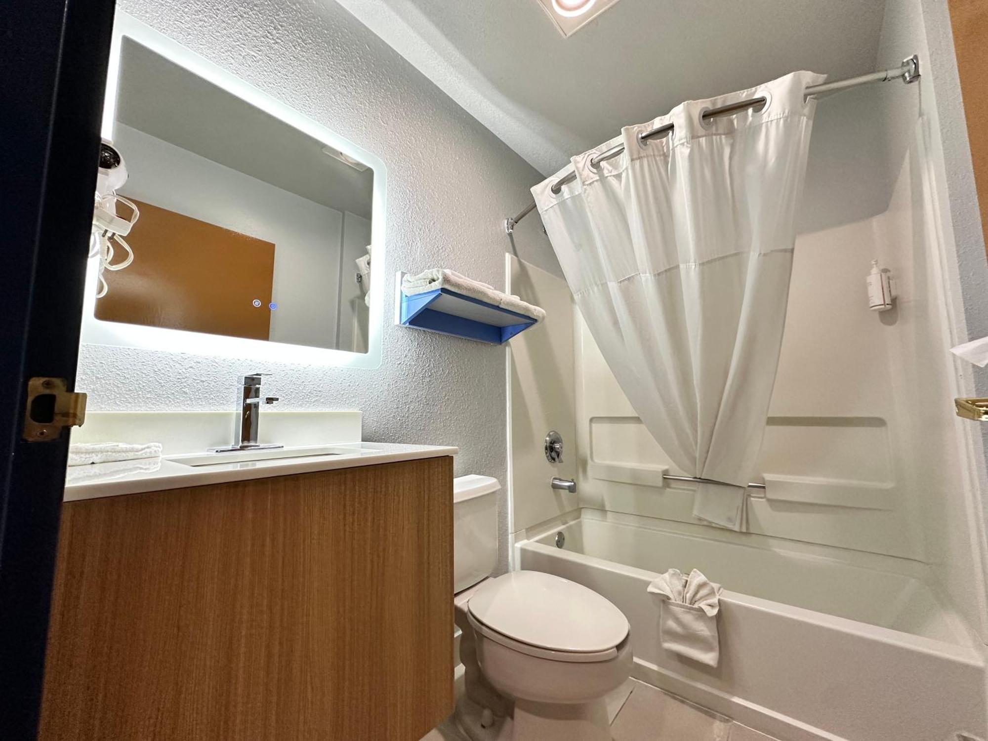 Microtel Inn & Suites By Wyndham Gallup - Pet Friendly Exterior photo