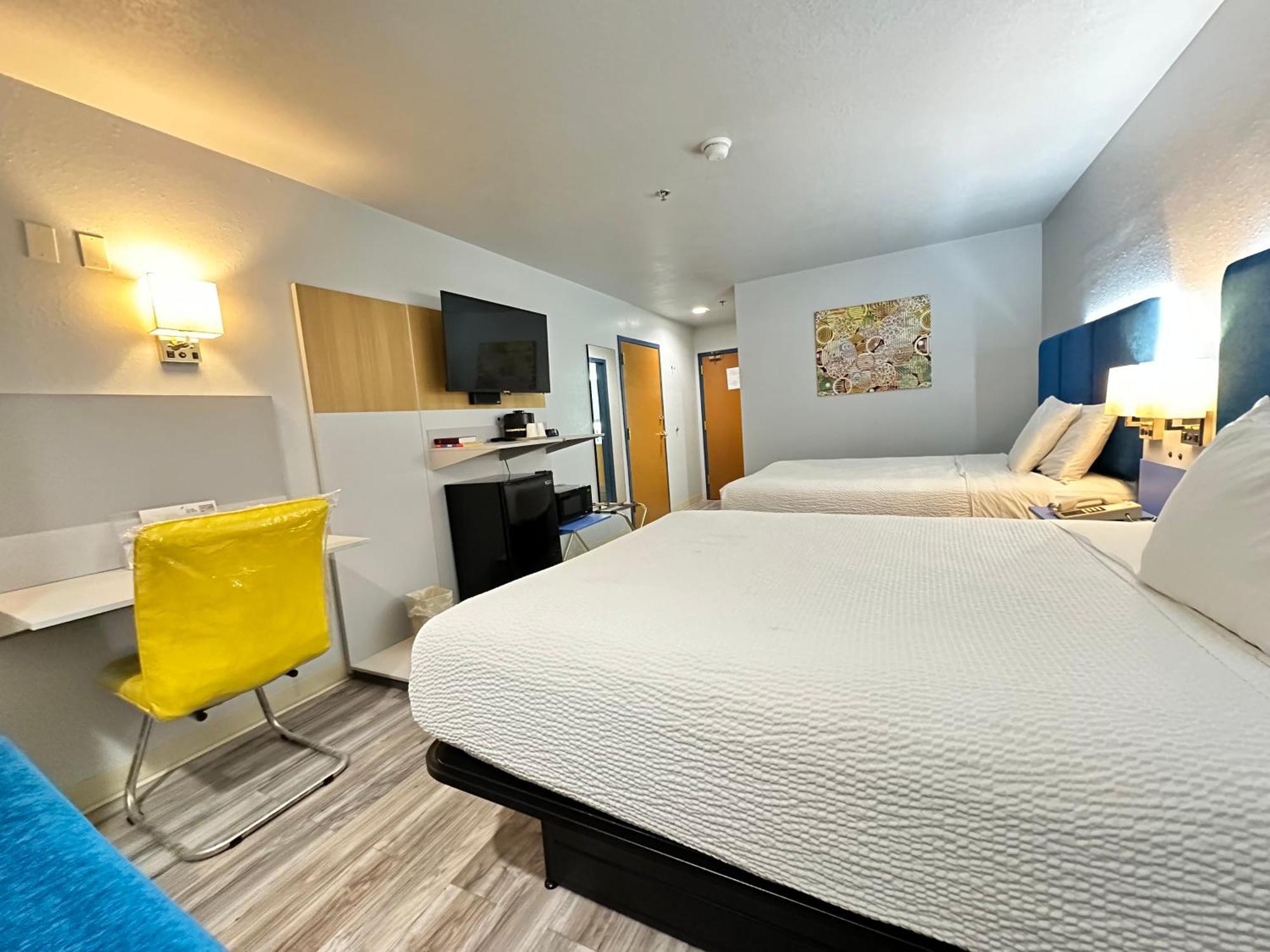 Microtel Inn & Suites By Wyndham Gallup - Pet Friendly Exterior photo
