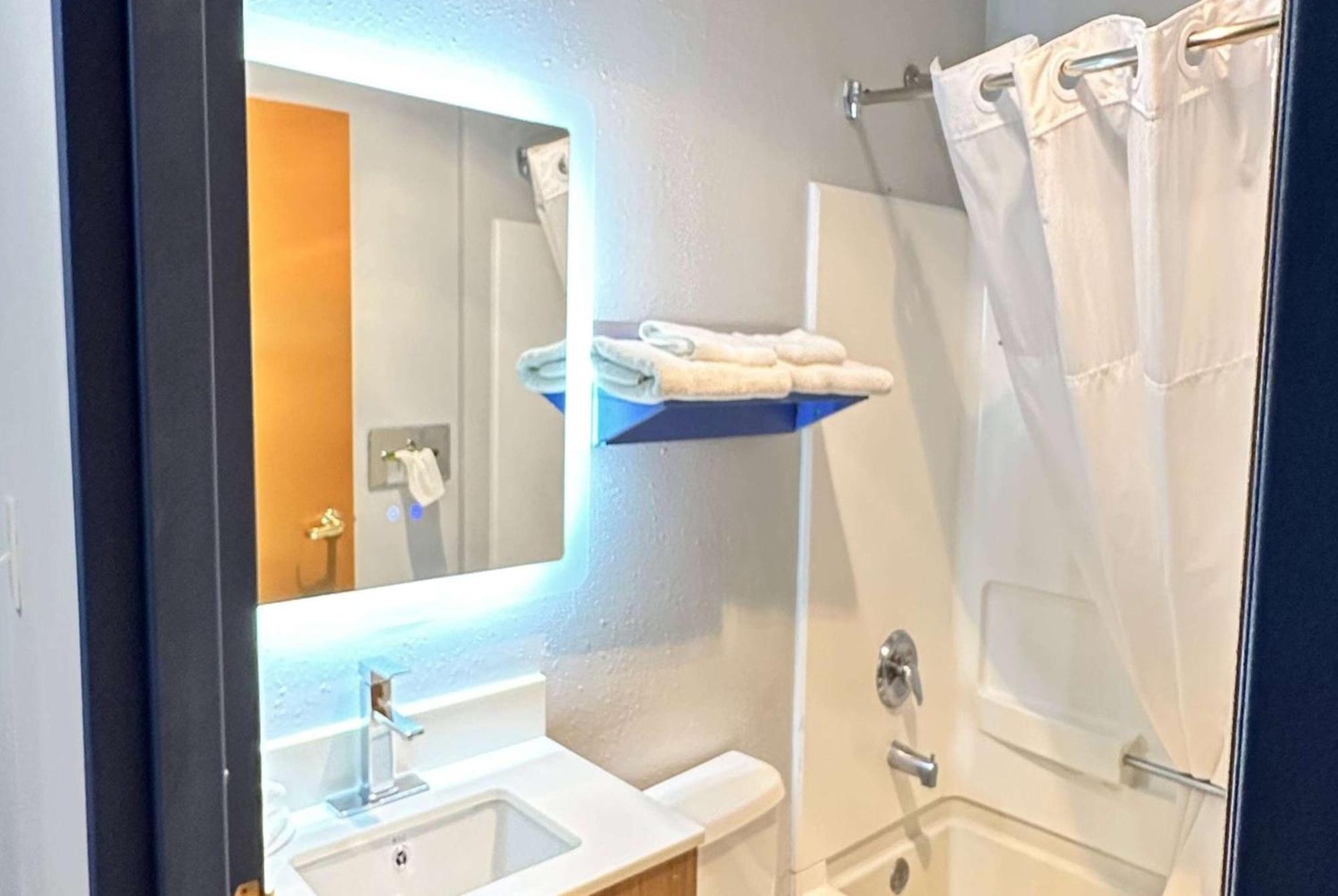 Microtel Inn & Suites By Wyndham Gallup - Pet Friendly Exterior photo