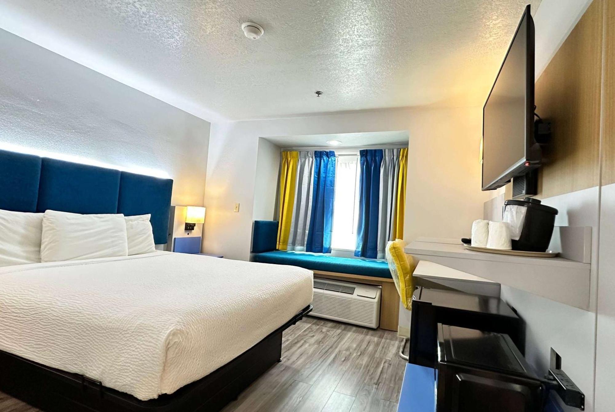 Microtel Inn & Suites By Wyndham Gallup - Pet Friendly Exterior photo